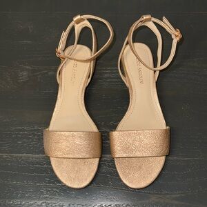 ENZO ANGIOLINI METALLIC SANDAL SIZE 7